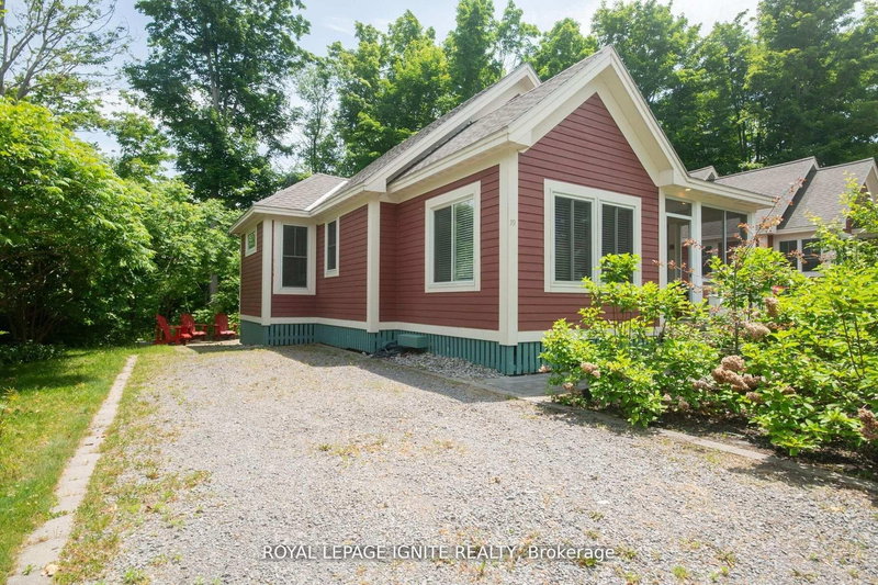 208 - 19 Summer Village Lane, Prince Edward County, K0K 1P0 | Image 2