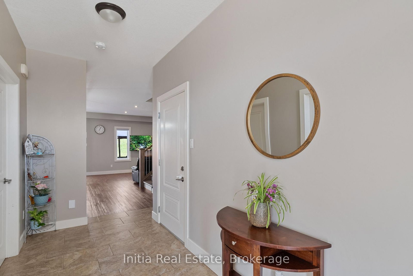 Detached House for sale at 25 Queensway Drive, Strathroy-Caradoc, Ontario, N7G 4M2 - SE - MLS: X12883010