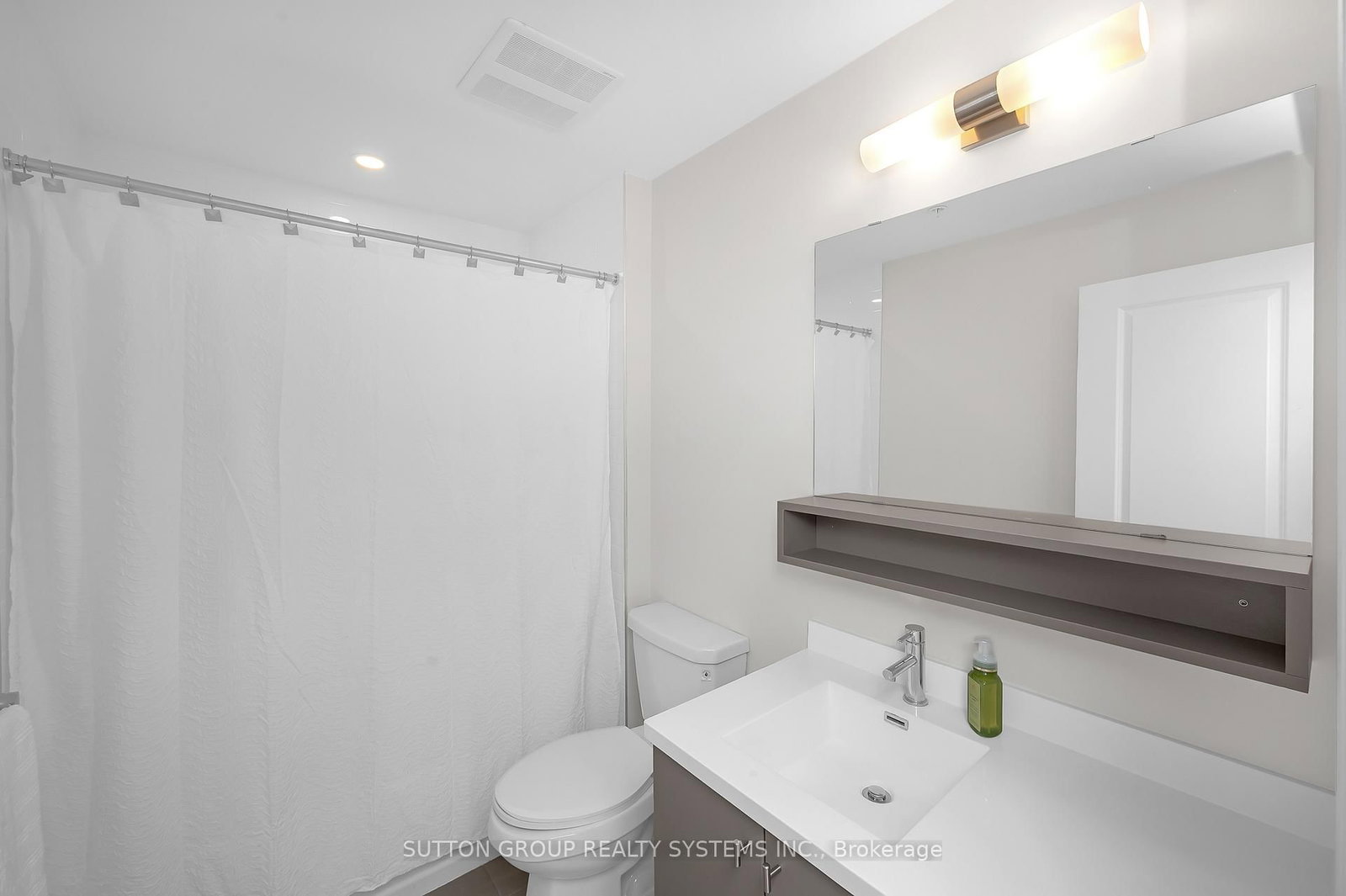 Condo for lease at 212-121 Highway 8, Hamilton, Ontario, L8G 0A3 - Stoney Creek - MLS: X12883250