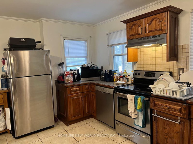 235 Bernard Ave, London East, M2K 1Z4 | Image 2