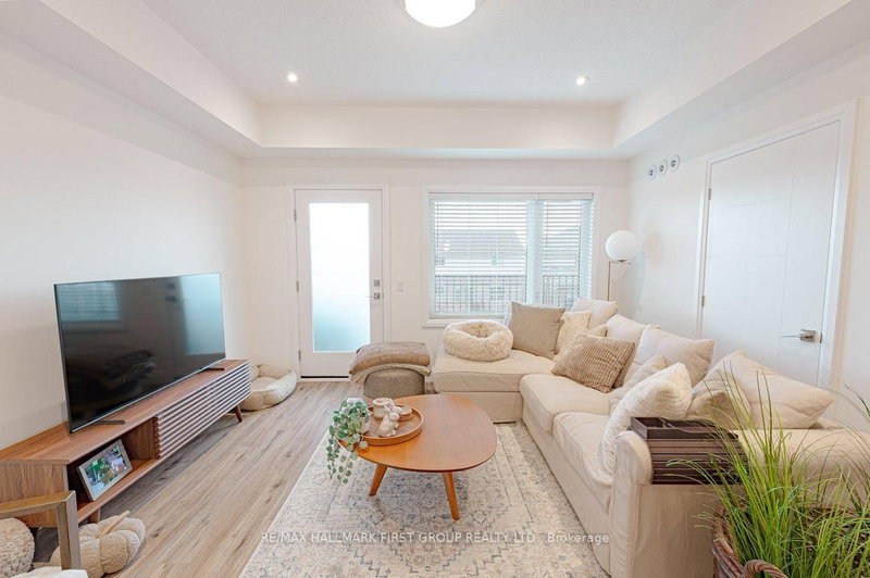 12 Lily Lane, Guelph, N1L 0R2 | Image 3