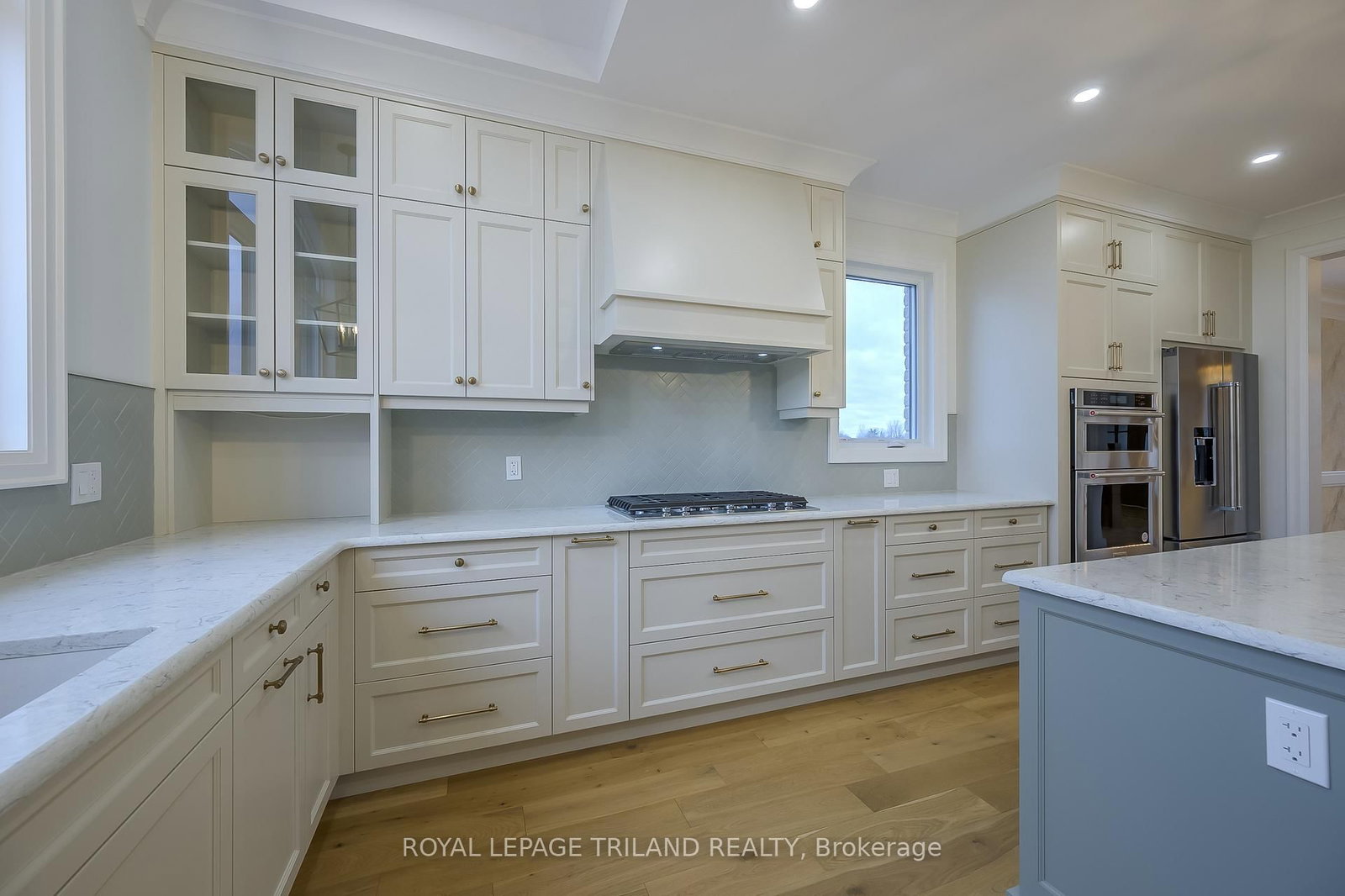 4038 AYRSHIRE Avenue • London South, ON photo 12