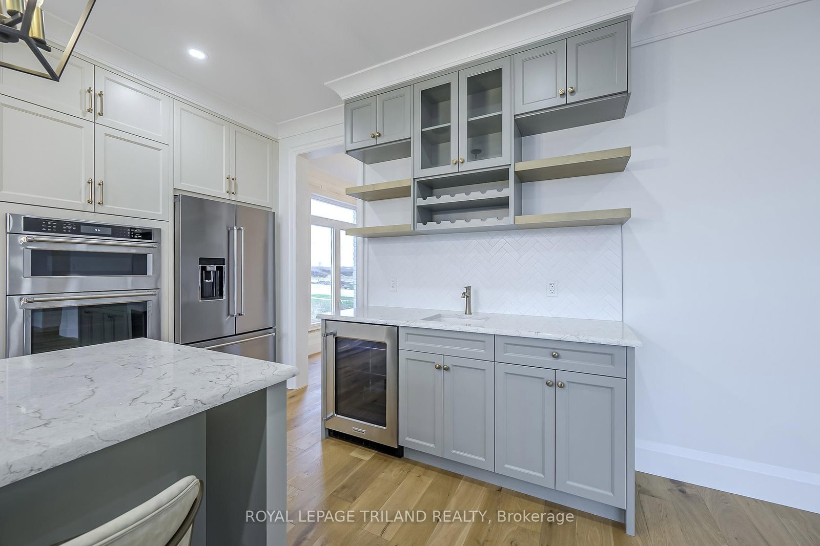 4038 AYRSHIRE Avenue • London South, ON photo 15