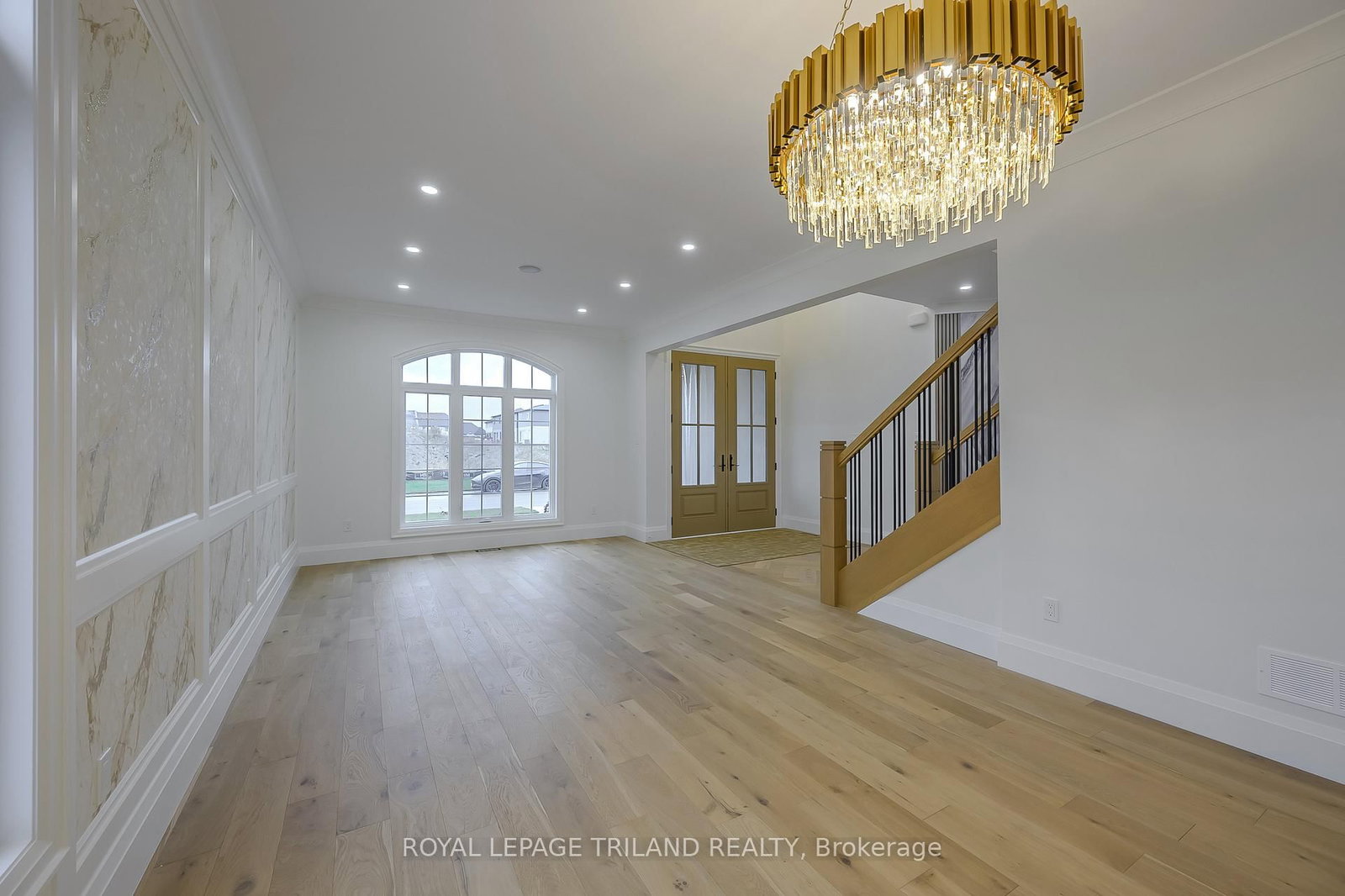 4038 AYRSHIRE Avenue • London South, ON photo 17