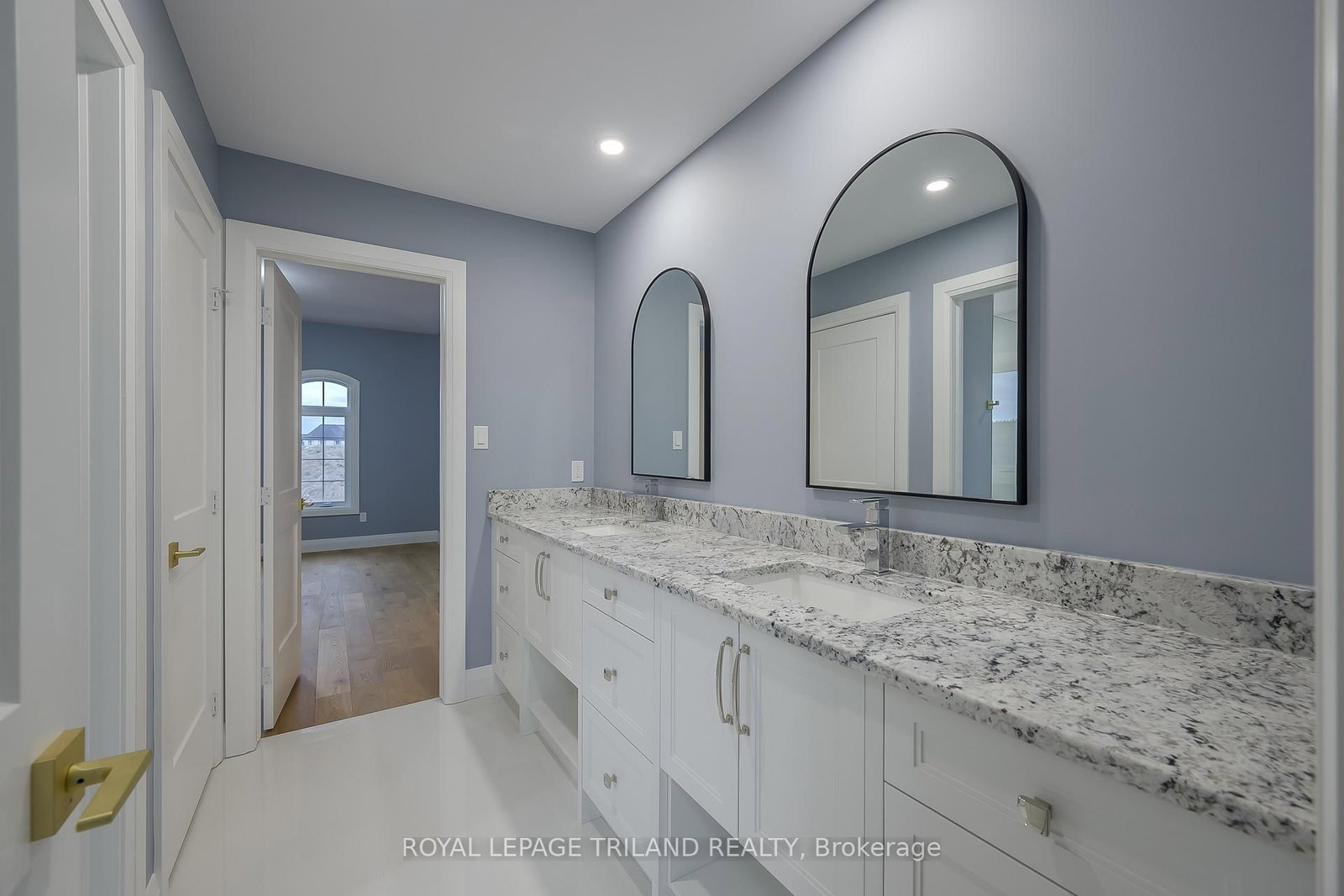 4038 AYRSHIRE Avenue • London South, ON photo 24