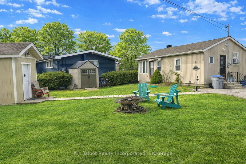 home for sale on 9 Ravine Park Road N