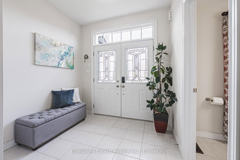 11 Weathering Heights Dr, Hamilton, L8J 0E6 | Image 3