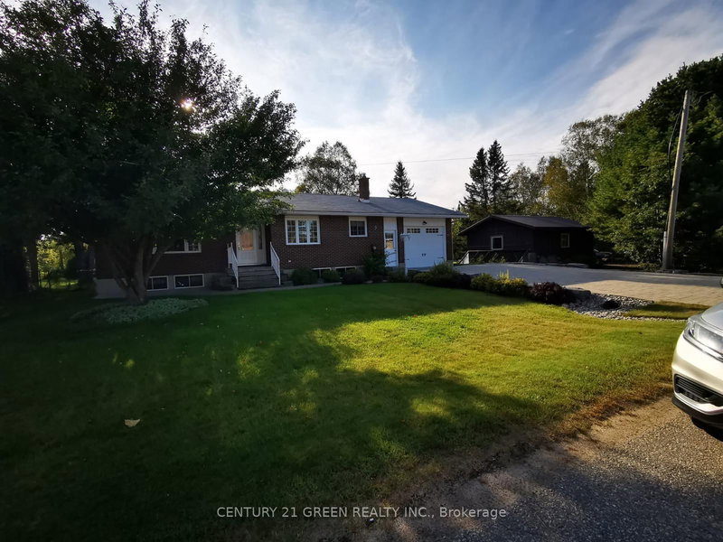 9 Fitz Ave, South River, P0A 1X0 | Image 2