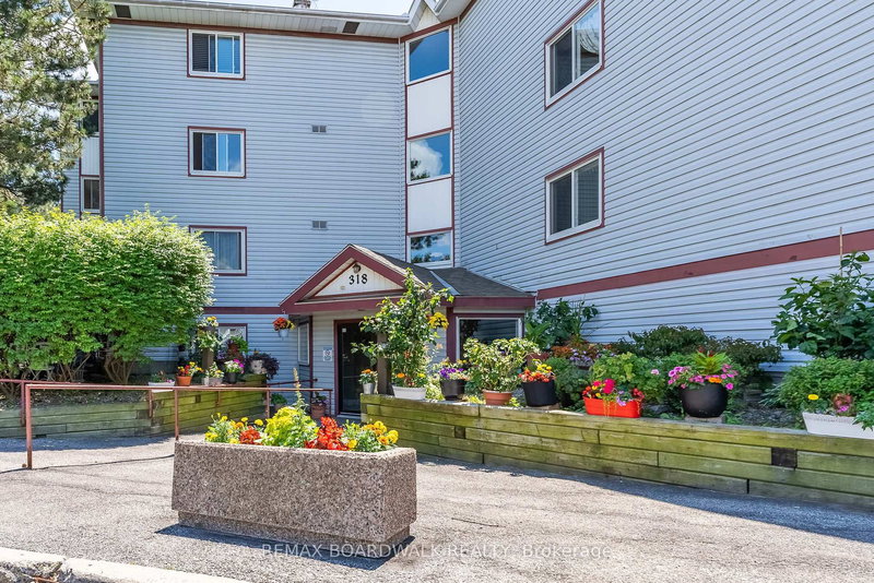 home for lease on 206-318 Lorry Greenberg Drive