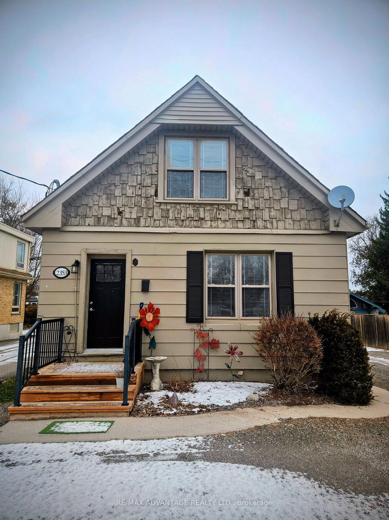 home for lease on 2353 Main Street