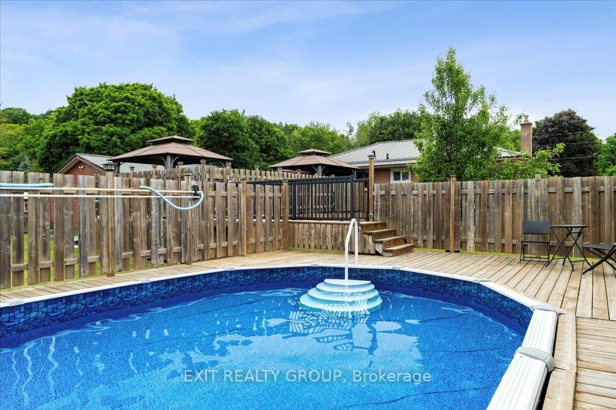 Detached House for sale at 29 Barry Road, Quinte West, Ontario, K8V 0M3 - Murray Ward - MLS: X12884010