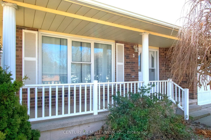 3 College Park Dr, Welland, L3C 6Z6 | Image 3