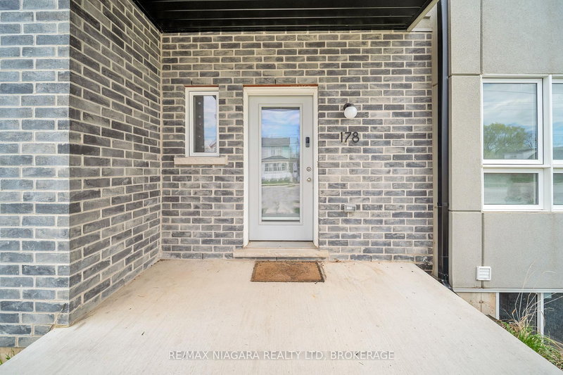 178 Broadway Lane, Welland, L3C 5L5 | Image 3