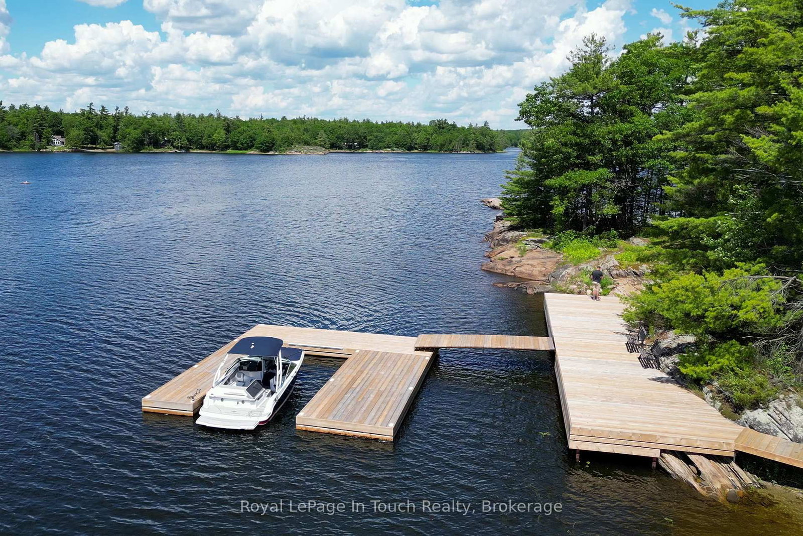 2 Island 880 • Georgian Bay, ON photo 4