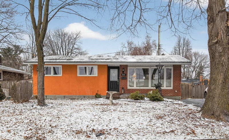 home for sale on 2401 Magnus Avenue