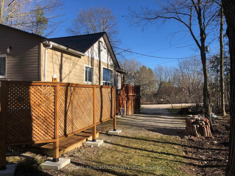 15 Pleasure St, Kawartha Lakes, K0M 1G0 | Image 2