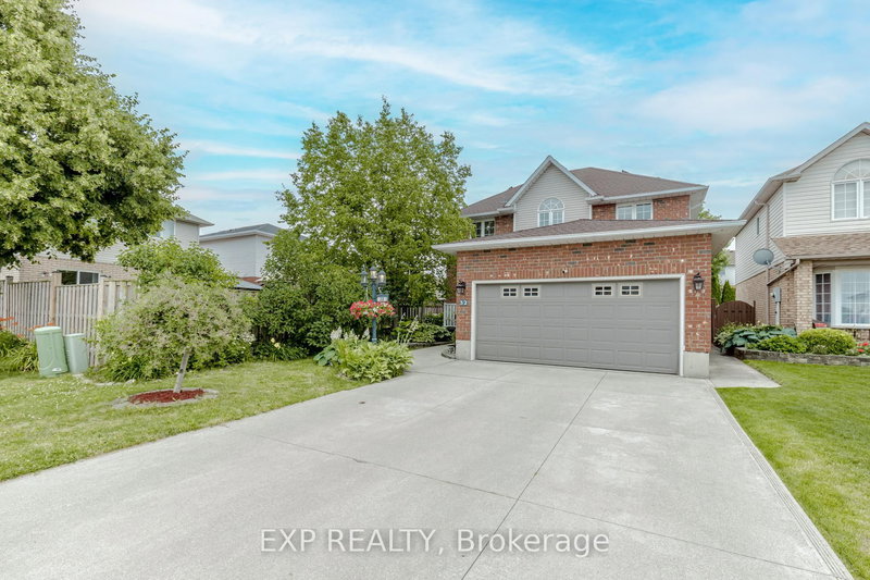 32 Vineberg Dr, Hamilton, L9B 2P6 | Image 2