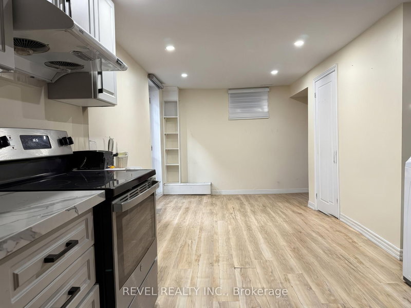 LOWER - 412 Olde Village Lane, Shelburne, L9V 3A4 | Image 2