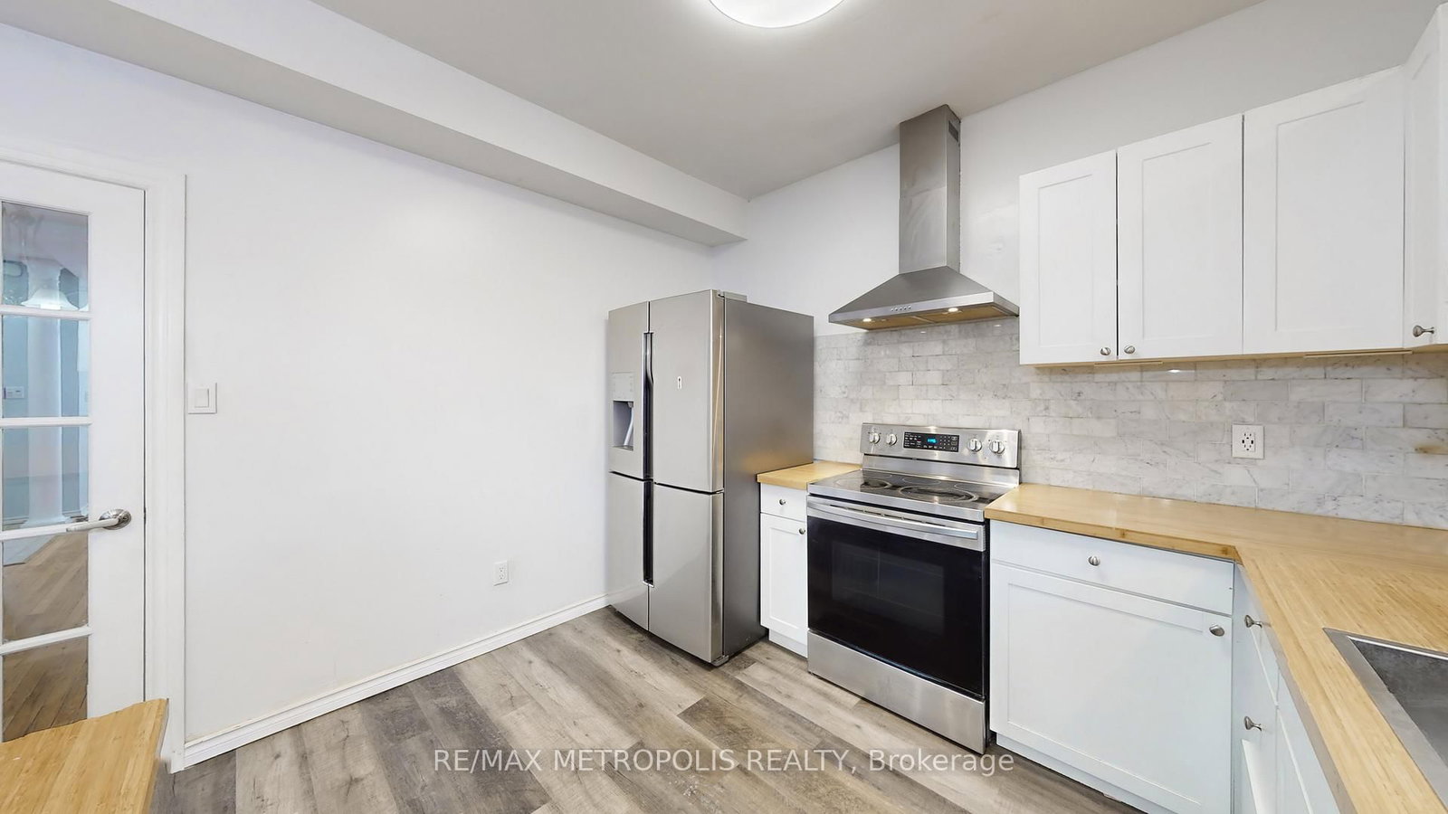 Detached House for sale at 183 Valmont Court, Hamilton, Ontario, L9G 5A1 - Ancaster - MLS: X12884824