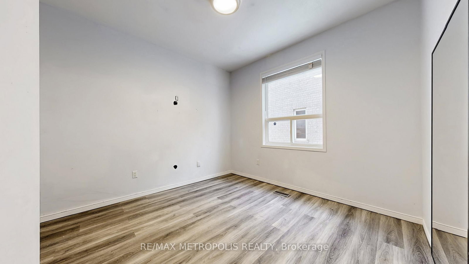 Detached House for sale at 183 Valmont Court, Hamilton, Ontario, L9G 5A1 - Ancaster - MLS: X12884824