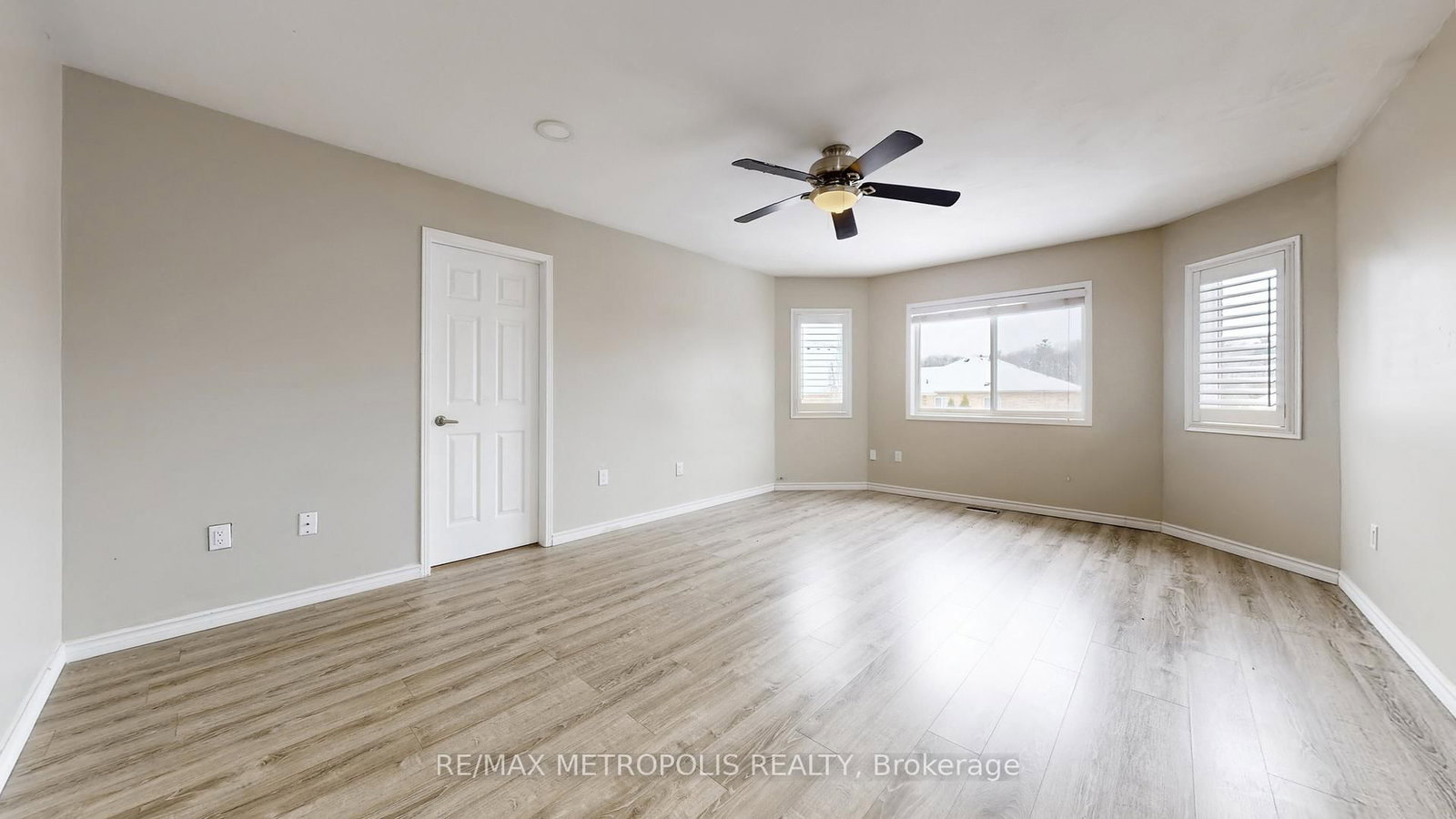 Detached House for sale at 183 Valmont Court, Hamilton, Ontario, L9G 5A1 - Ancaster - MLS: X12884824