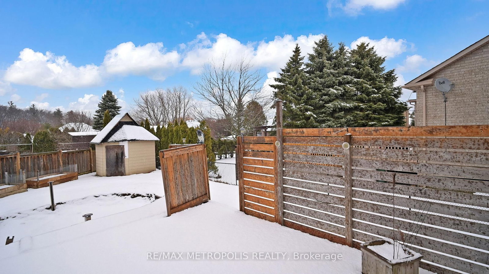 Detached House for sale at 183 Valmont Court, Hamilton, Ontario, L9G 5A1 - Ancaster - MLS: X12884824