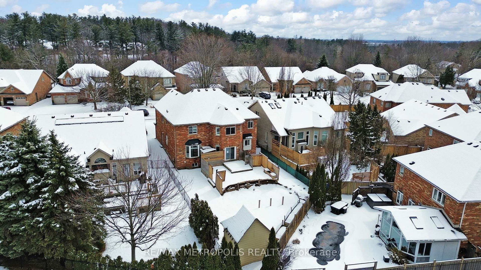 Detached House for sale at 183 Valmont Court, Hamilton, Ontario, L9G 5A1 - Ancaster - MLS: X12884824