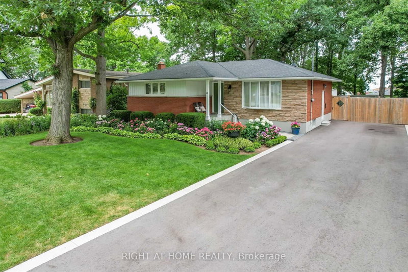 14 Forest Rd, Grimsby, L3M 2J3 | Image 2