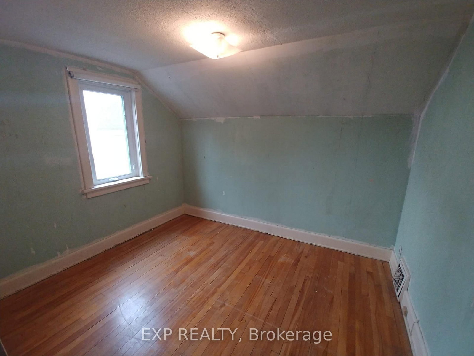 162 Woodroffe Avenue - Photo 11