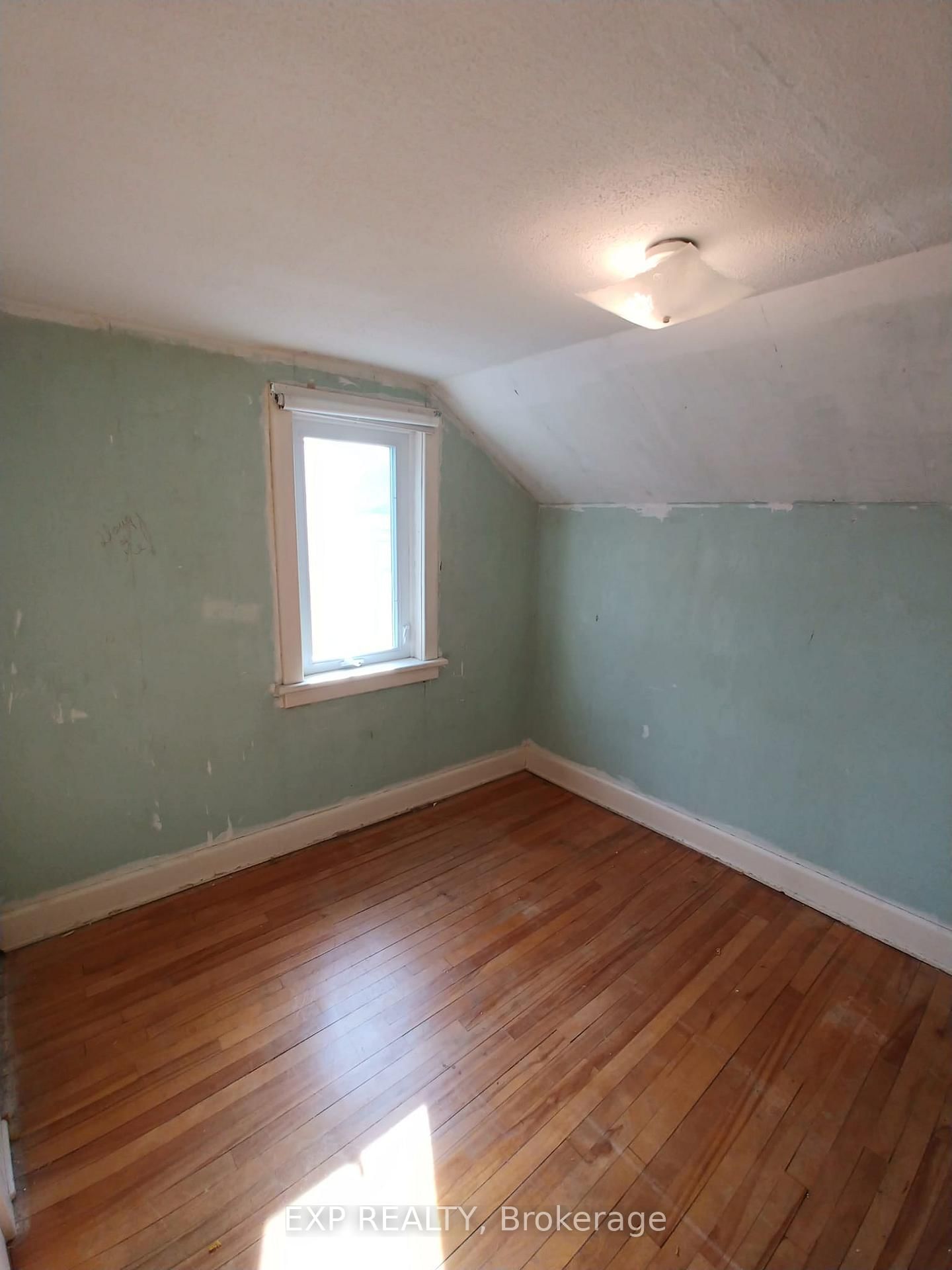 162 Woodroffe Avenue - Photo 9