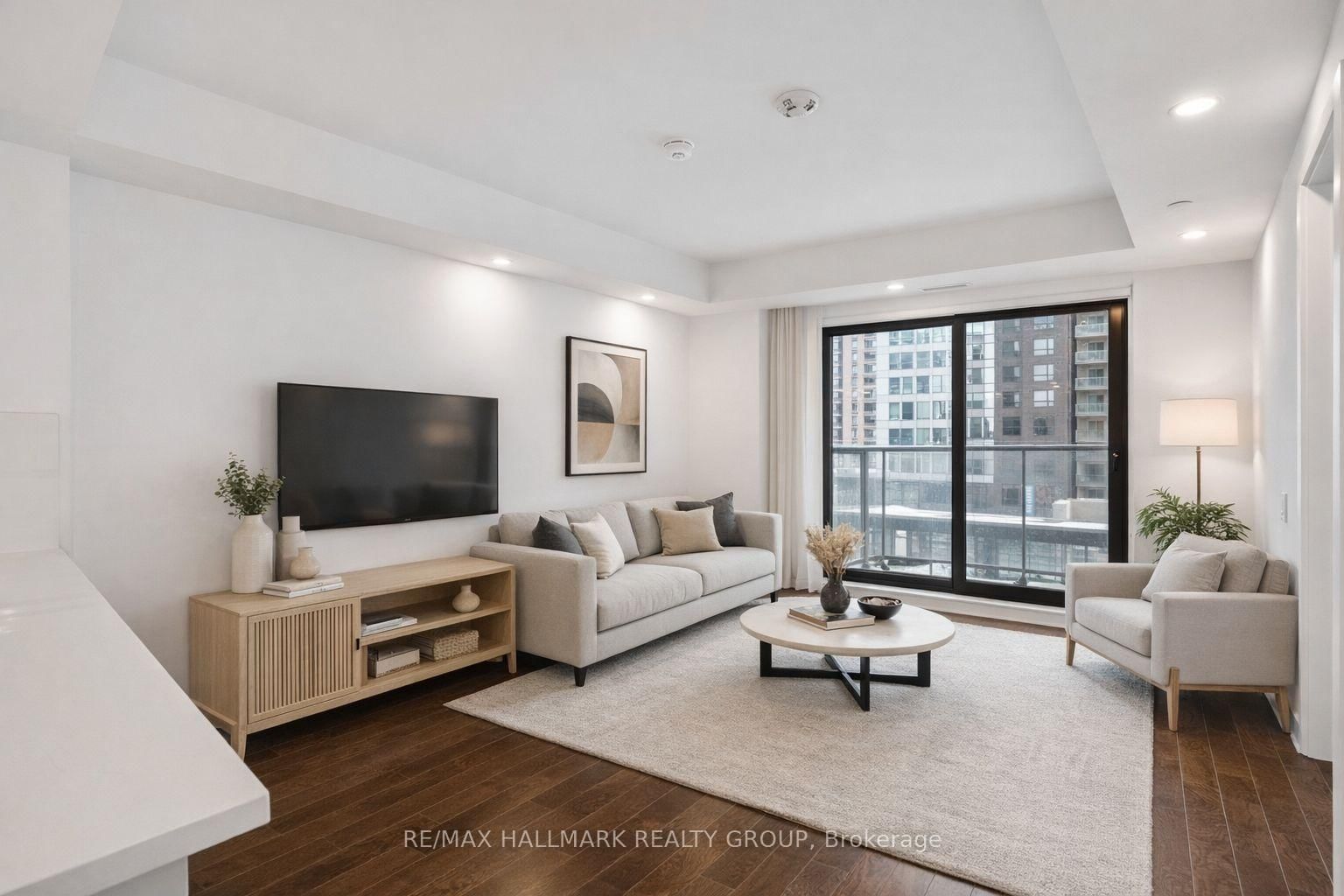 180 George Street, Unit 409 - Photo 12