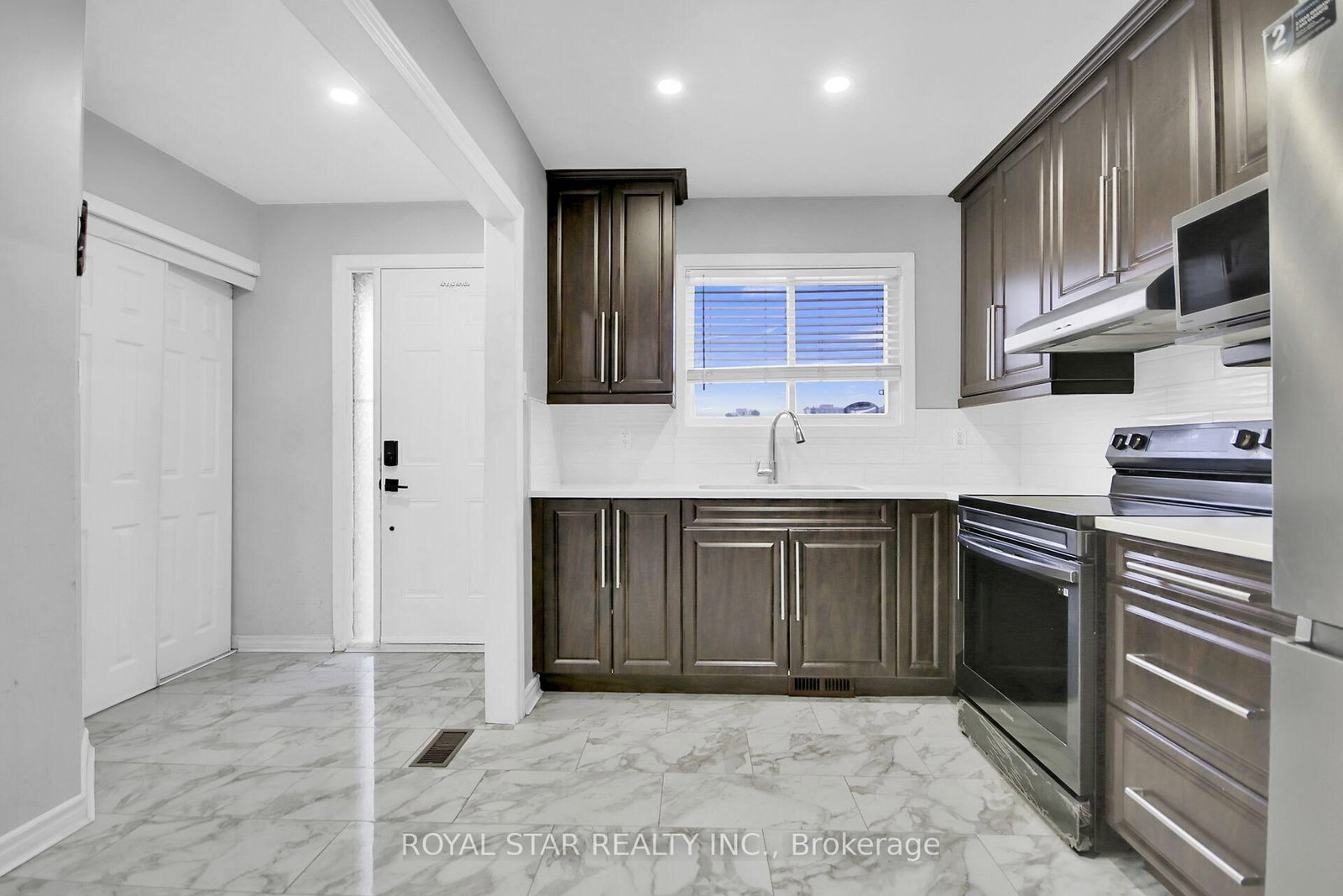 2761 Pimlico Crescent - Photo 14