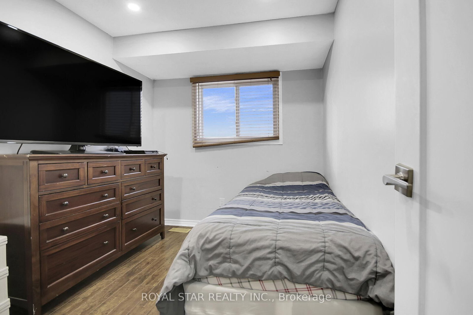 2761 Pimlico Crescent - Photo 31