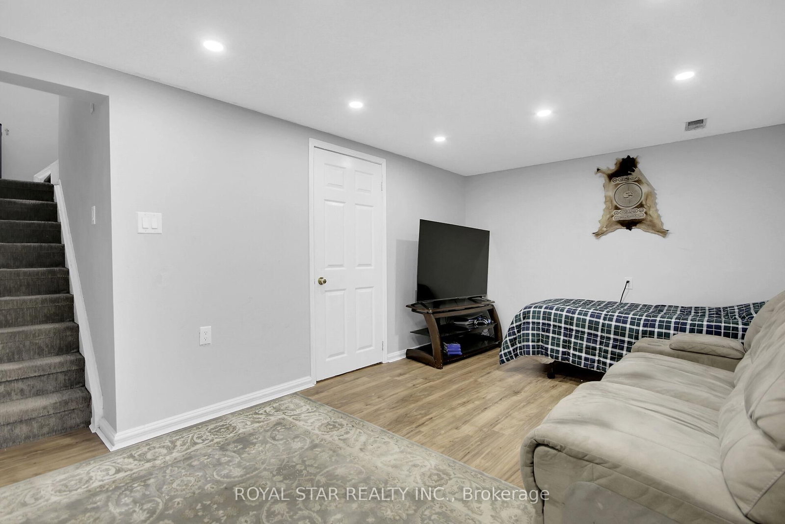 2761 Pimlico Crescent - Photo 32