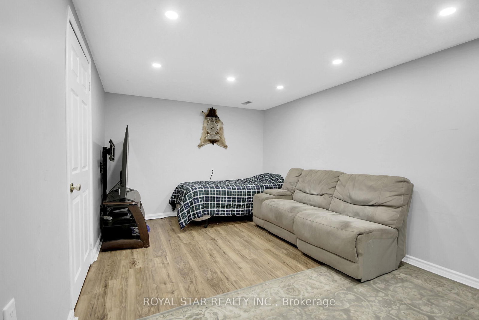 2761 Pimlico Crescent - Photo 34