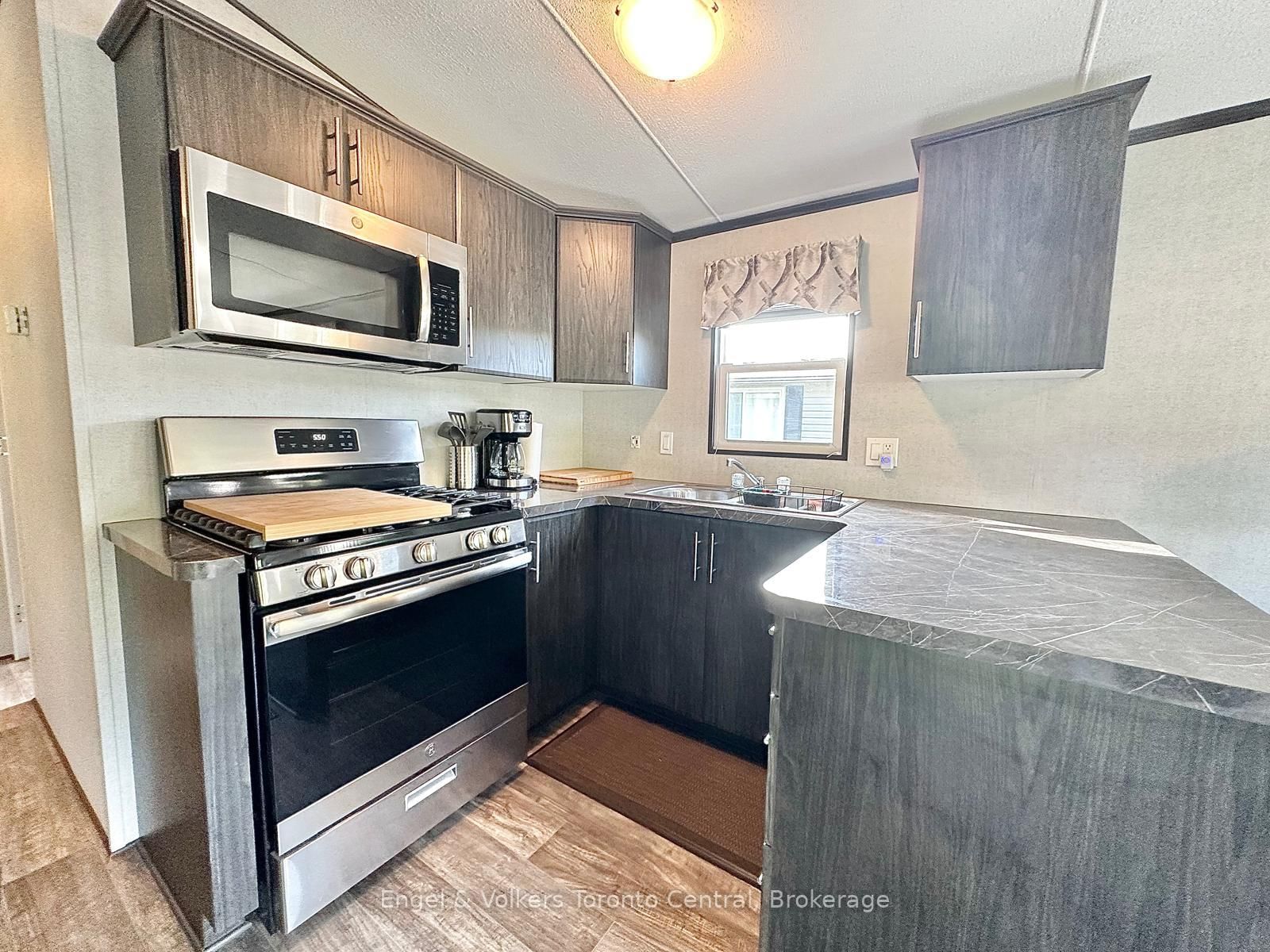 7489 SIDEROAD 5 E • #B8 • Wellington North, ON photo 14