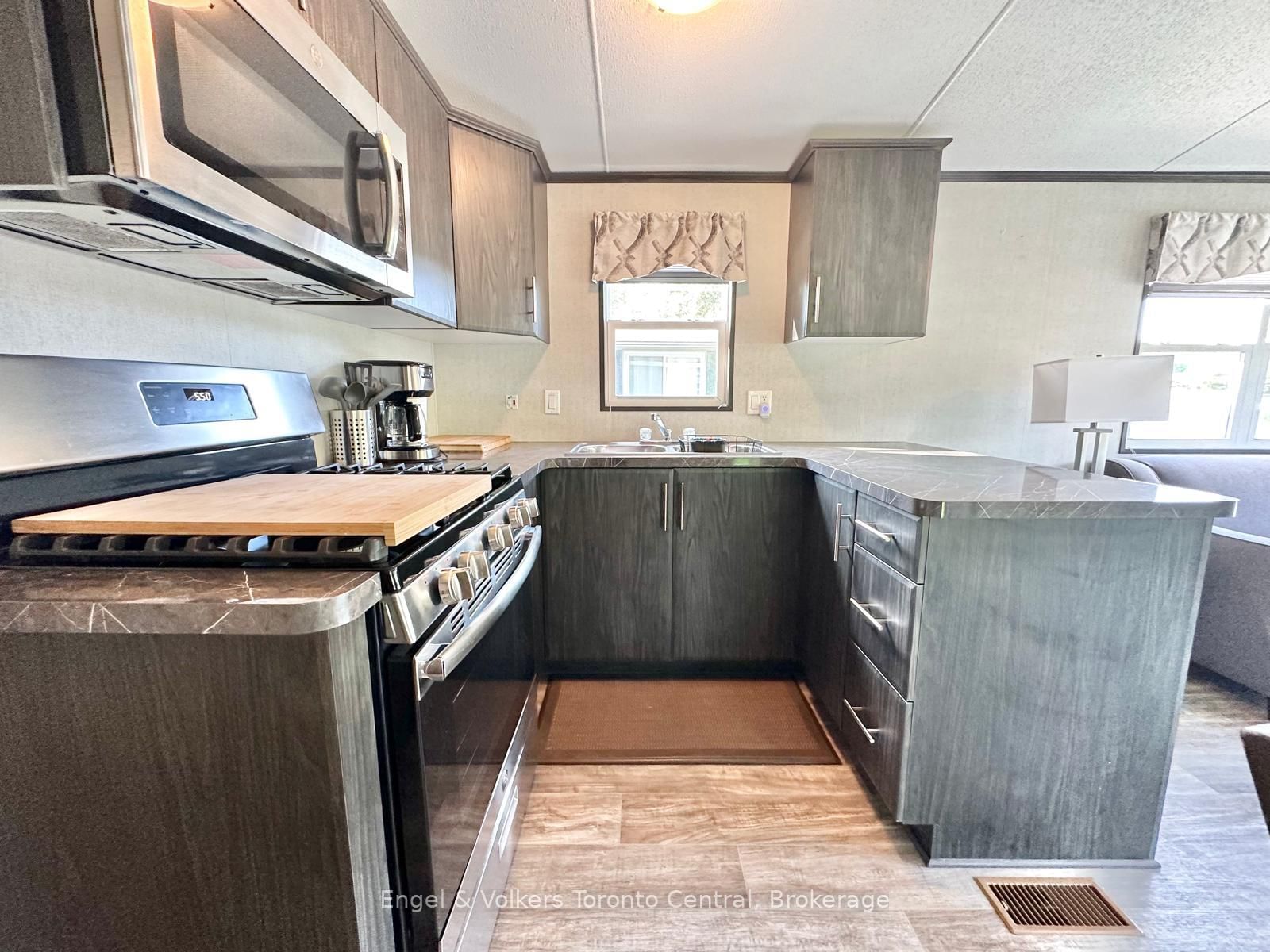 7489 SIDEROAD 5 E • #B8 • Wellington North, ON photo 15