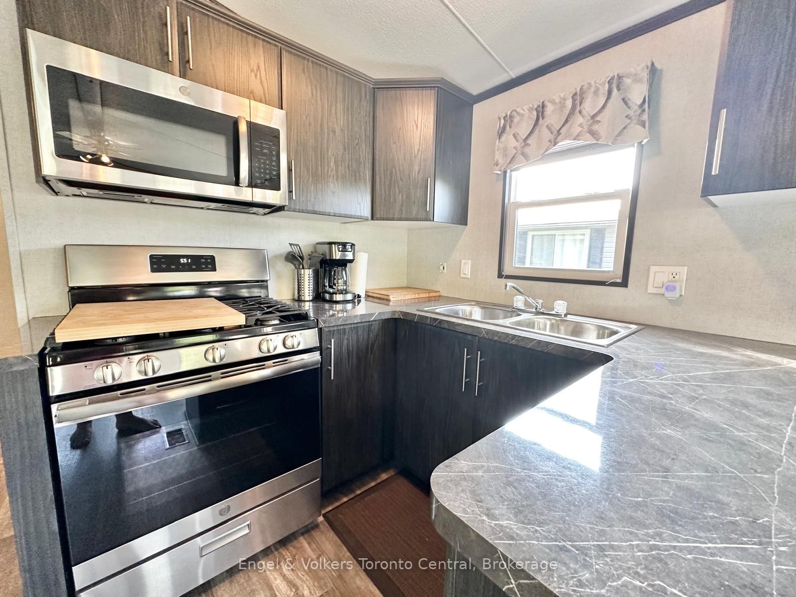 7489 SIDEROAD 5 E • #B8 • Wellington North, ON photo 17