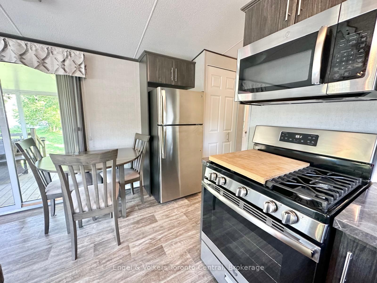 7489 SIDEROAD 5 E • #B8 • Wellington North, ON photo 18
