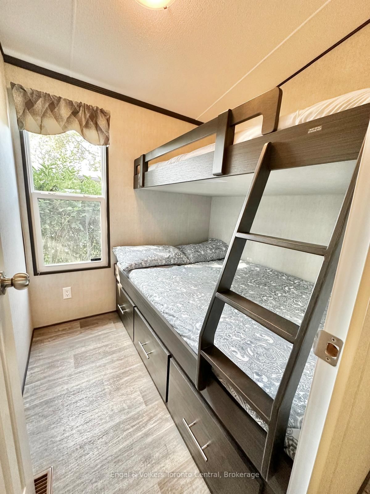 7489 SIDEROAD 5 E • #B8 • Wellington North, ON photo 19
