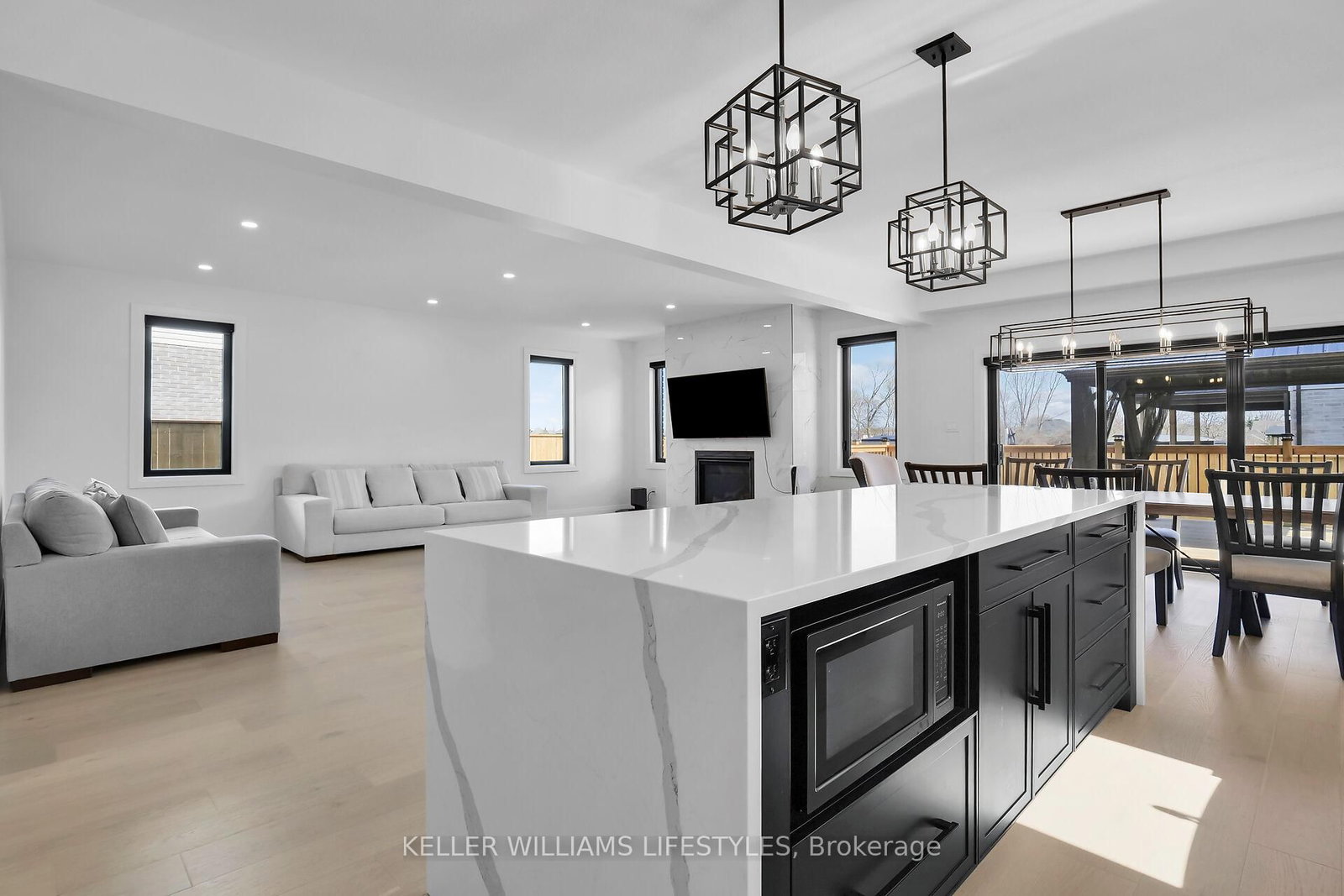 104 Crestview Drive • Middlesex Centre, ON photo 13