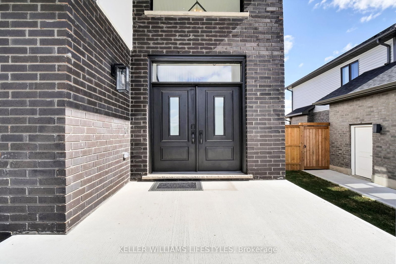104 Crestview Drive • Middlesex Centre, ON photo 5