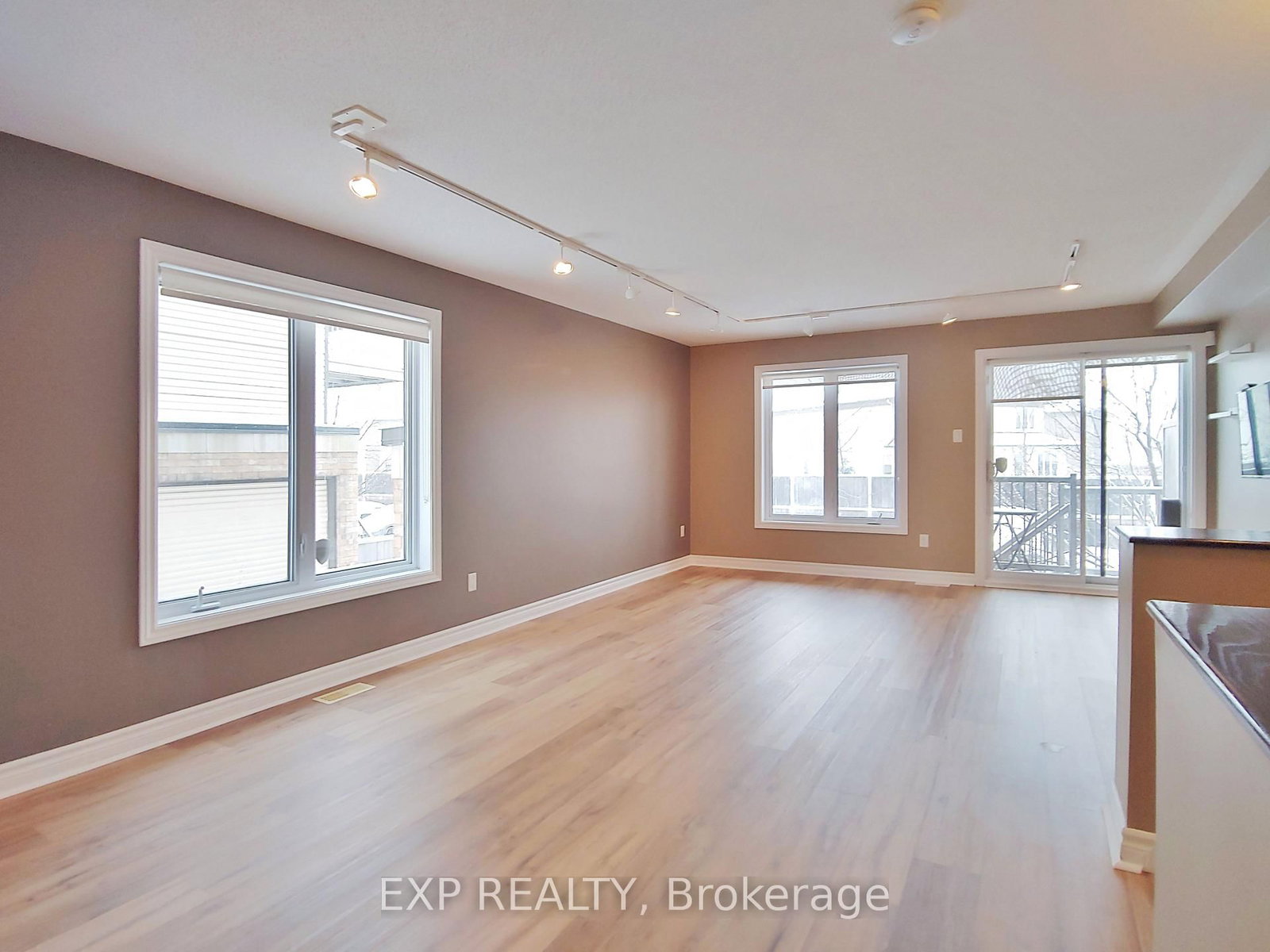 605 Chapman Mills Drive • #B • Ottawa, ON photo 11