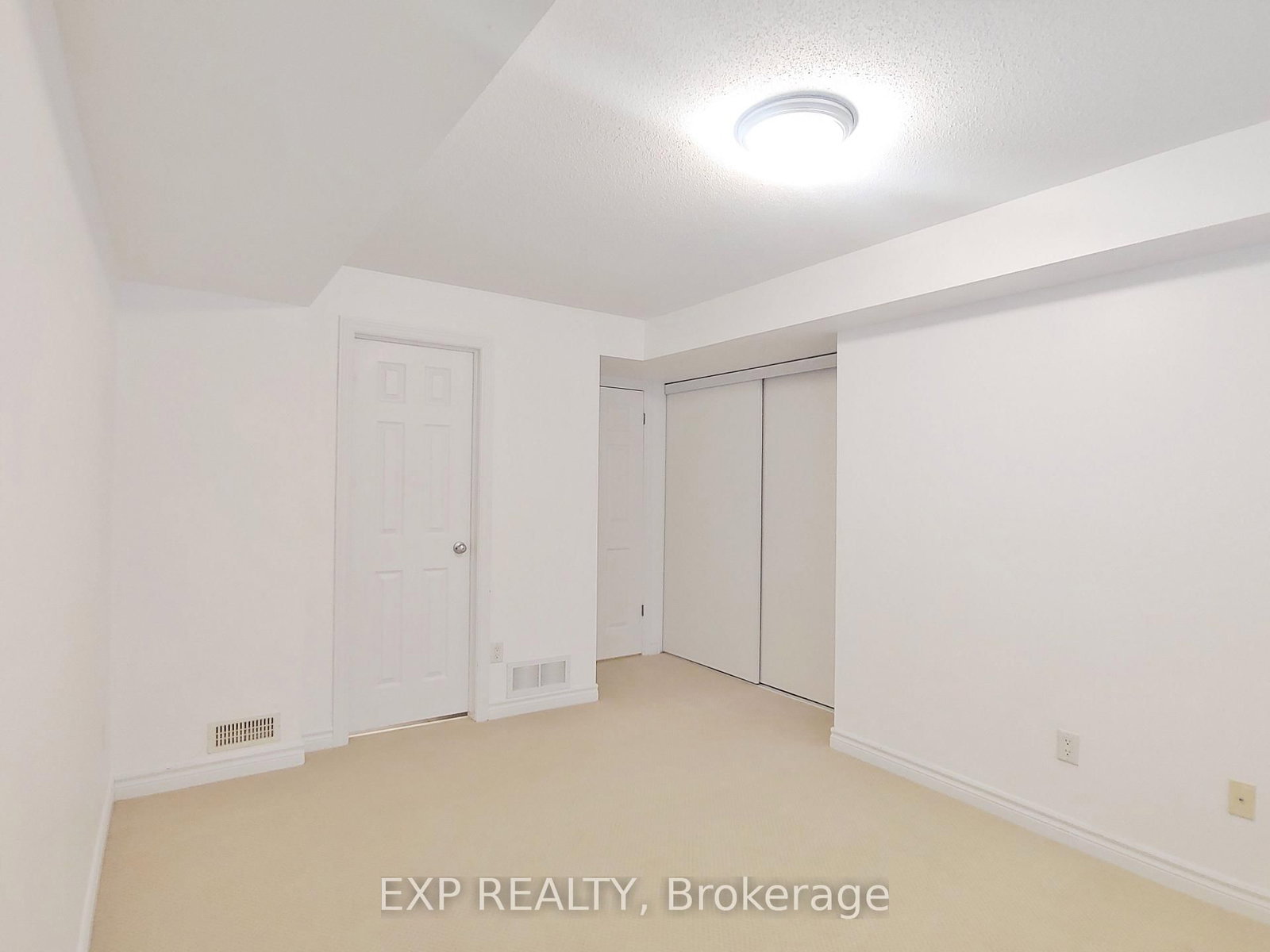 605 Chapman Mills Drive • #B • Ottawa, ON photo 14