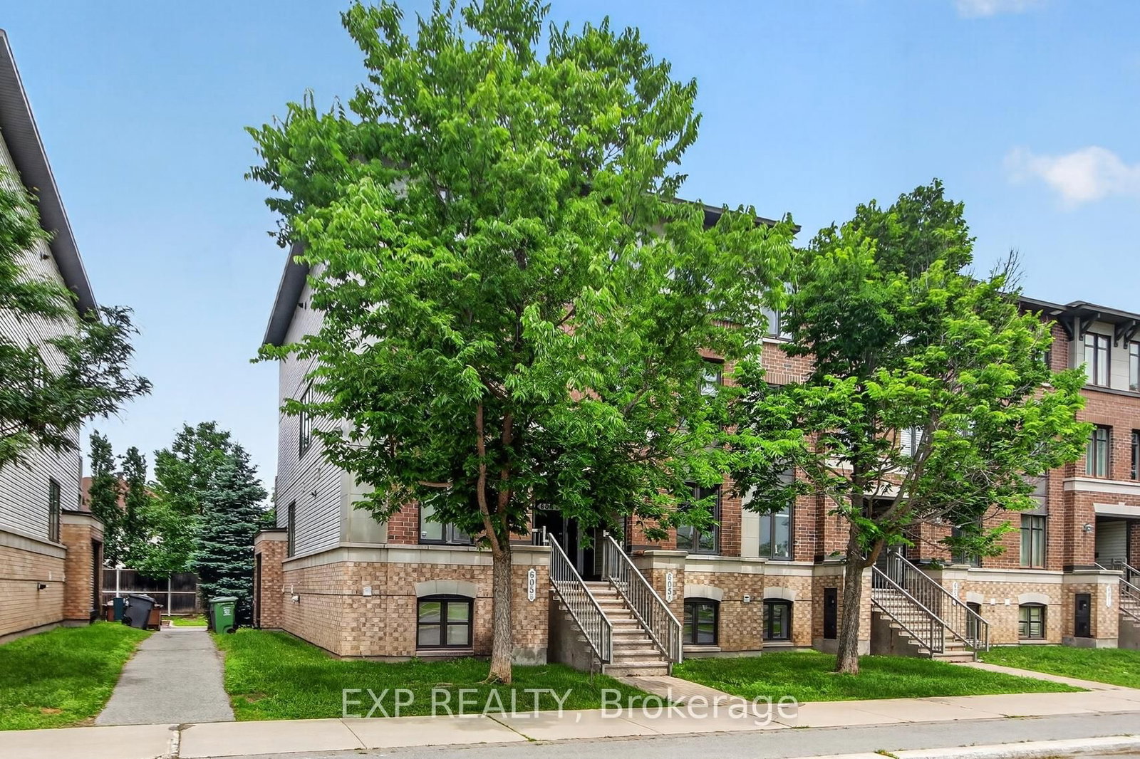 605 Chapman Mills Drive • #B • Ottawa, ON photo 2