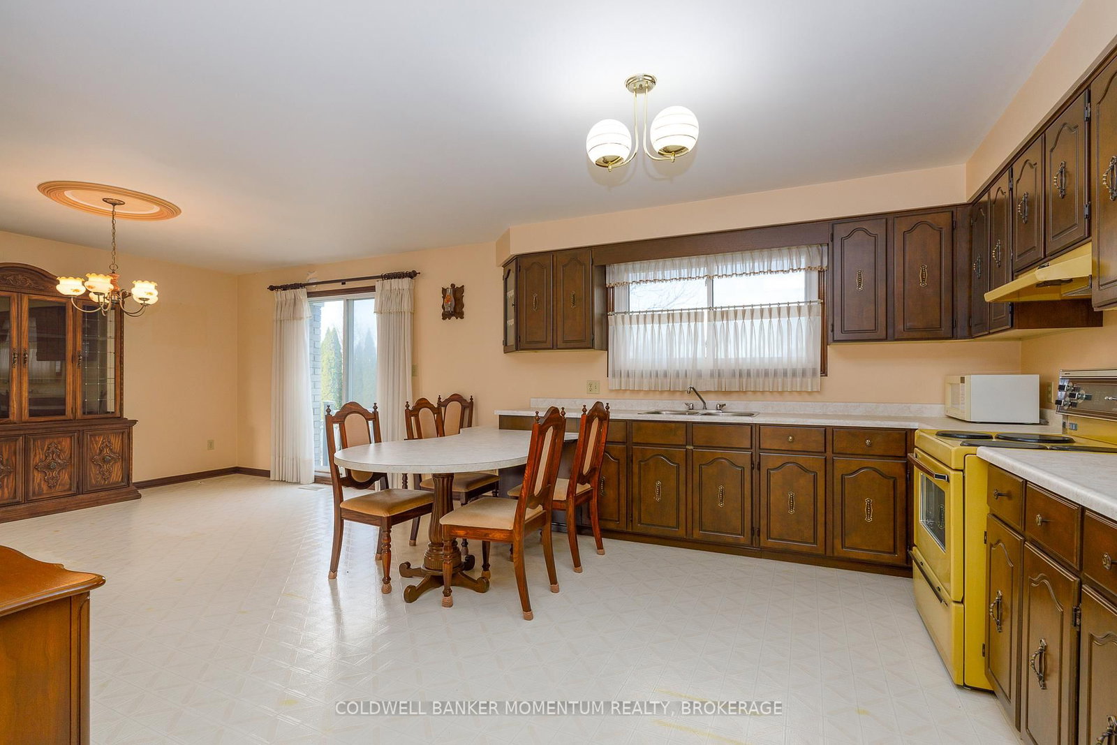 64 Larchwood Circle - Photo 15