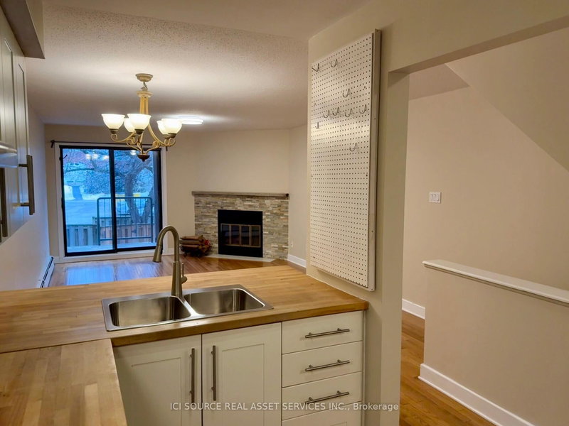 8 Blue Moon Private, Ottawa, K1K 4K6 | Image 3