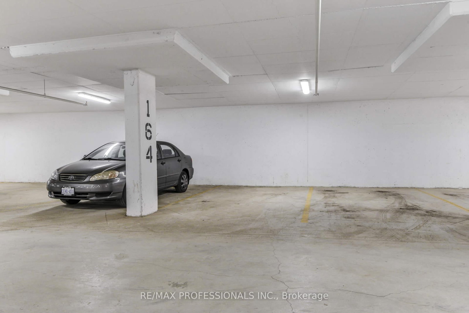 Condo for lease at 124-101 Shoreview Place, Hamilton, Ontario, L8E 0K2 - Lakeshore - MLS: X12885582