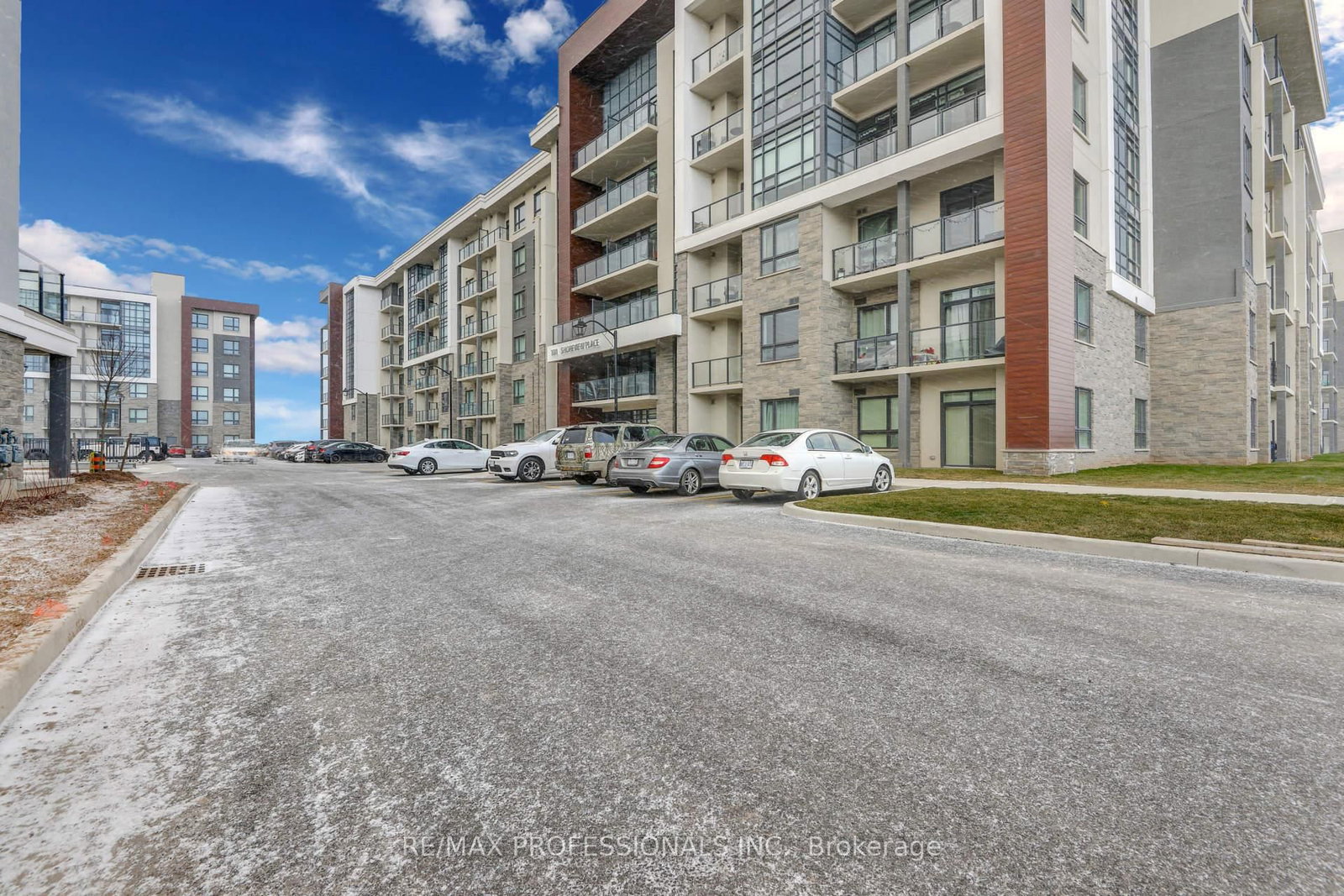 Condo for lease at 124-101 Shoreview Place, Hamilton, Ontario, L8E 0K2 - Lakeshore - MLS: X12885582