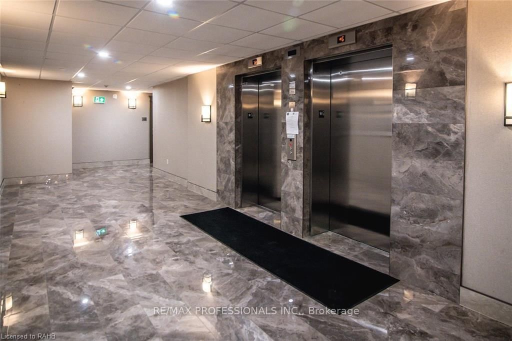 Condo for lease at 124-101 Shoreview Place, Hamilton, Ontario, L8E 0K2 - Lakeshore - MLS: X12885582